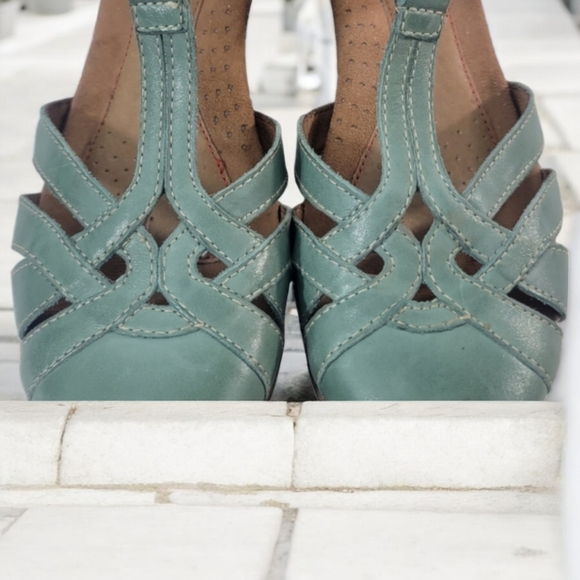 Cobb Hill by New Balance women's 6W Aubrey sandle. Great shoes for work … - Picture 6 of 12